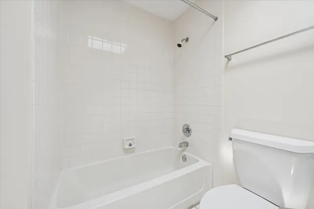 $329,900 | 351 Kelburn Road, Unit 312, Deerfield, IL 60015