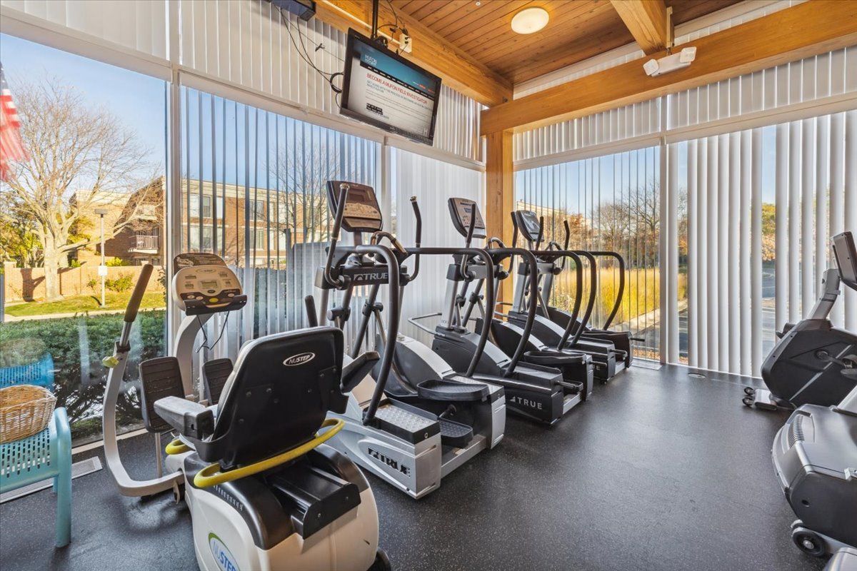 351 Kelburn Road, Unit 312 Deerfield, IL 60015 - Photo 27 of 33 a view of a room with gym equipment