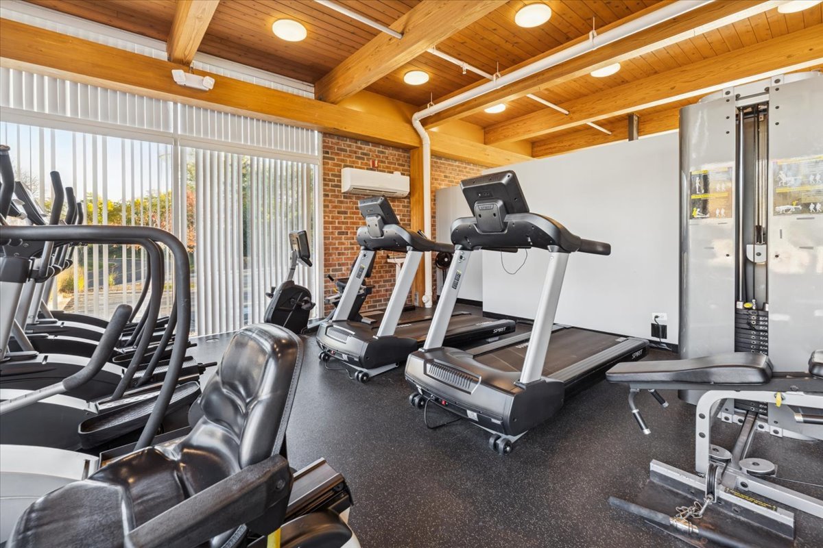 351 Kelburn Road, Unit 312 Deerfield, IL 60015 - Photo 28 of 33 a view of a room with gym equipment