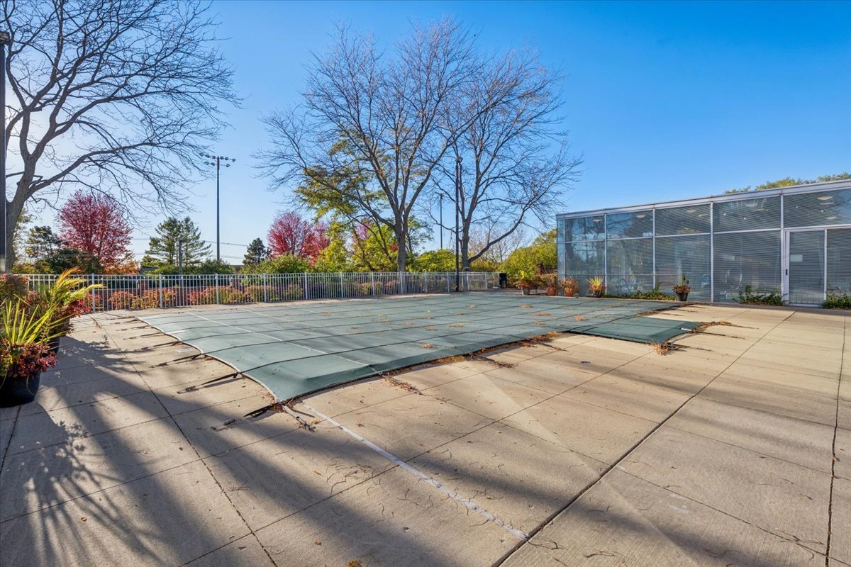 351 Kelburn Road, Unit 312 Deerfield, IL 60015 - Photo 30 of 33