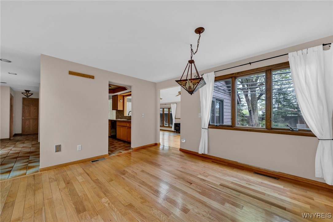 43 Aster Place Amherst, NY 14051 - Photo 10 of 22