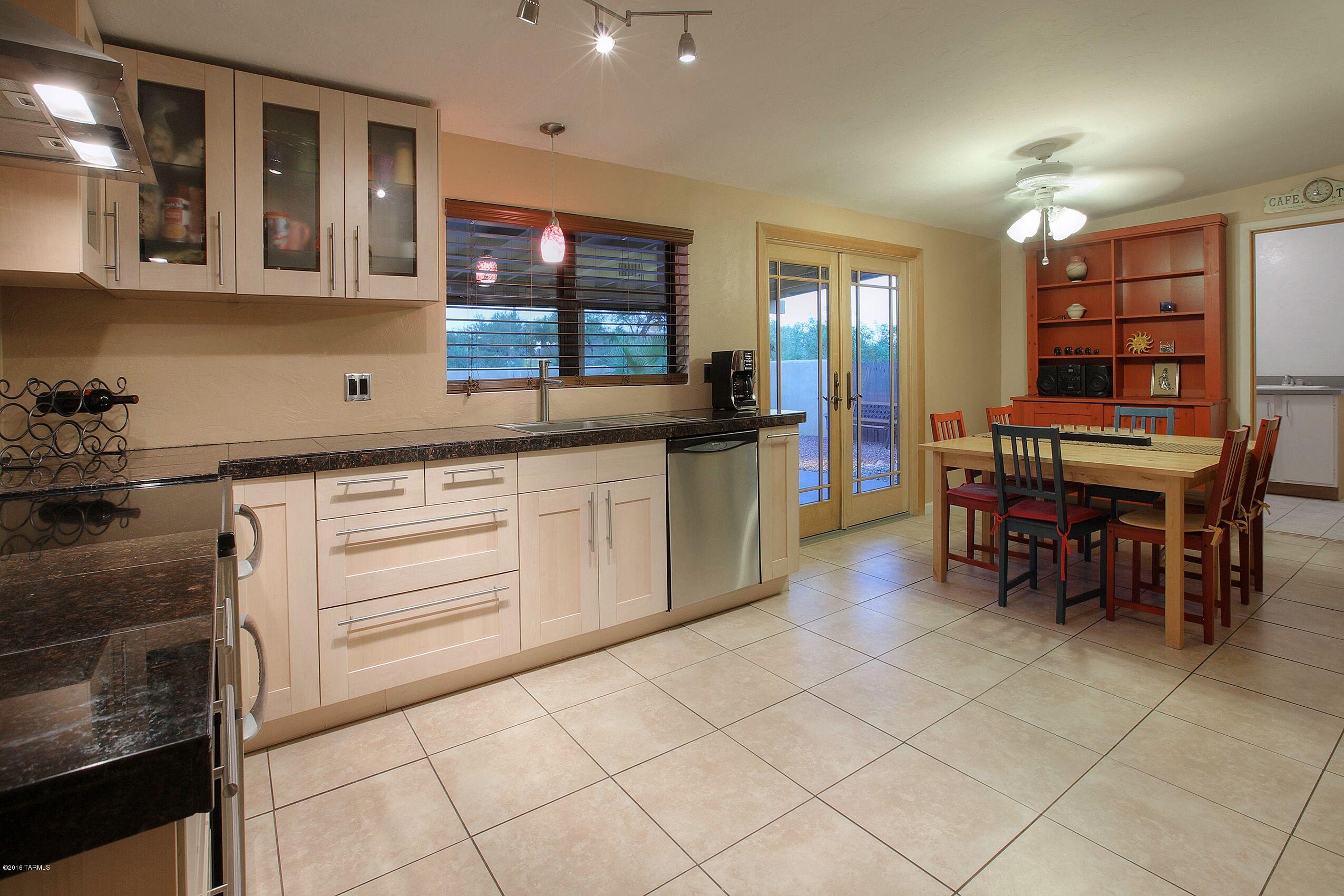 540 East Rancho Catalina Place Tucson, AZ 85704 - Photo 7 of 28