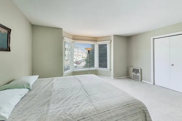 $224,000 | 400 Ascot Drive, Unit 1M, Park Ridge, IL 60068
