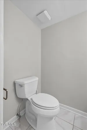 $238,000 | 2016 Williamsburg Square, Unit 2016, Johnson City, TN 37604