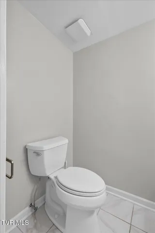 $238,000 | 2016 Williamsburg Square, Unit 2016, Johnson City, TN 37604