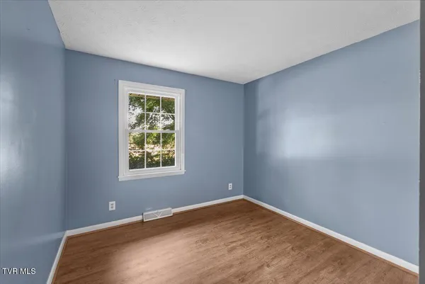 $238,000 | 2016 Williamsburg Square, Unit 2016, Johnson City, TN 37604