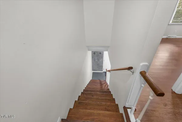 $238,000 | 2016 Williamsburg Square, Unit 2016, Johnson City, TN 37604