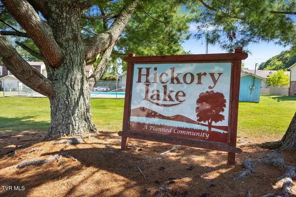 $238,000 | 2016 Williamsburg Square, Unit 2016, Johnson City, TN 37604