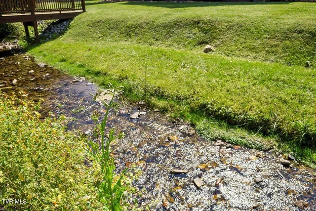 $238,000 | 2016 Williamsburg Square, Unit 2016, Johnson City, TN 37604