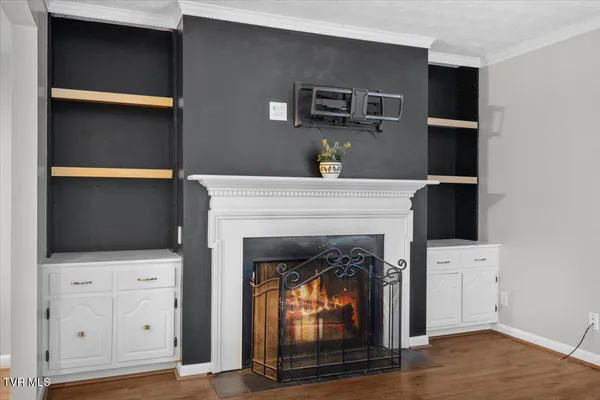 $238,000 | 2016 Williamsburg Square, Unit 2016, Johnson City, TN 37604