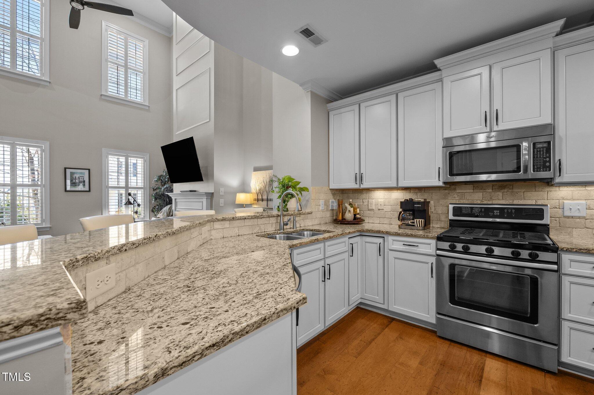 805 Historian Street Raleigh, NC 27603 - Photo 13 of 52 32-web-or-mls-P1027644