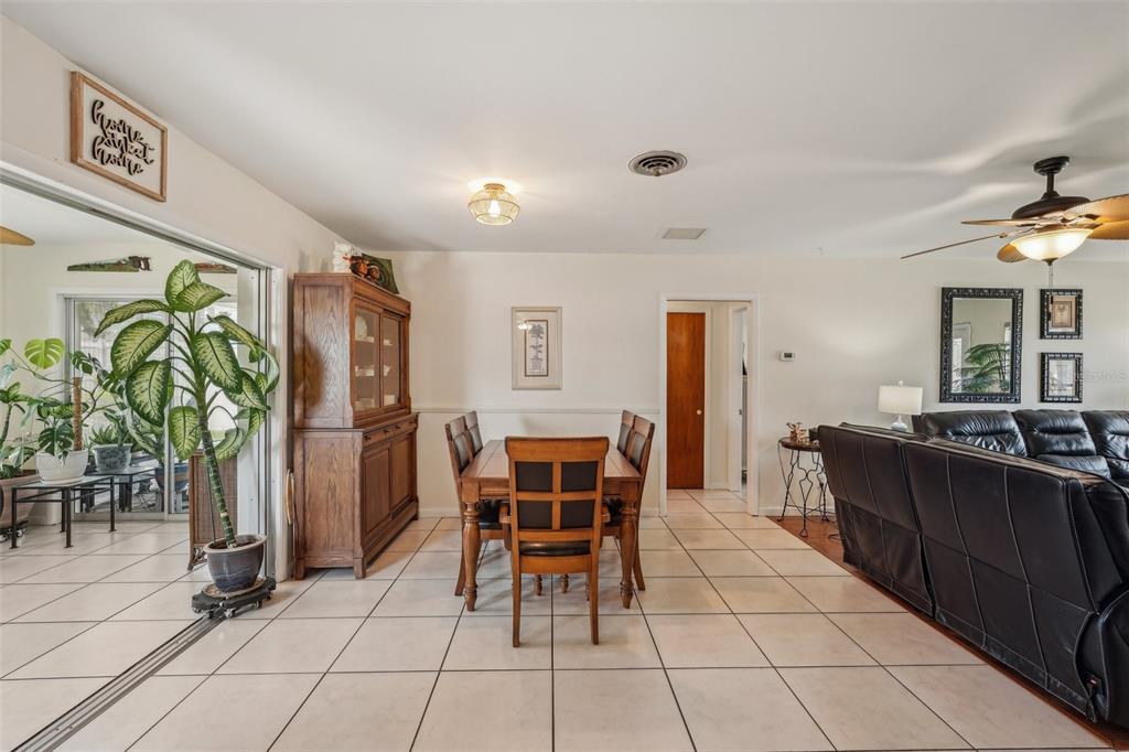 1190 Jamaica Road Venice, FL 34293 - Photo 5 of 20