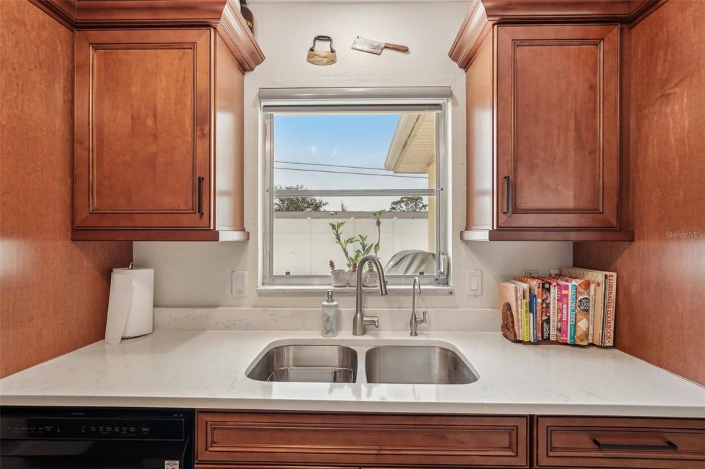 1190 Jamaica Road Venice, FL 34293 - Photo 7 of 20