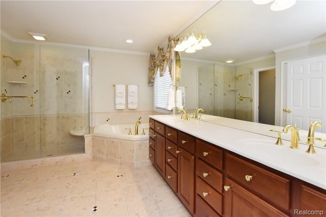 5769 Stonehaven Boulevard Rochester, MI 48306 - Photo 24 of 39 5769 Stonehaven_024.JPG