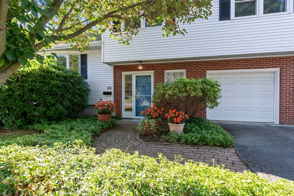 29 Sonning Road Beverly, MA 01915 - Photo 1 of 35 Gallery Image 1