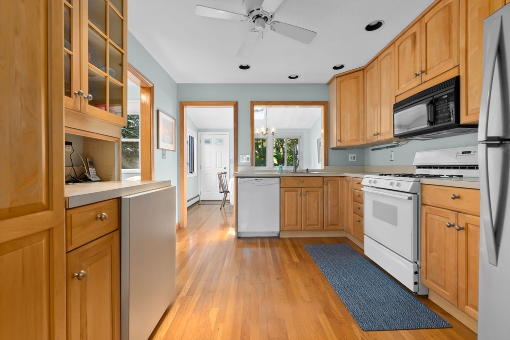29 Sonning Road Beverly, MA 01915 - Photo 17 of 35 Gallery Image 17