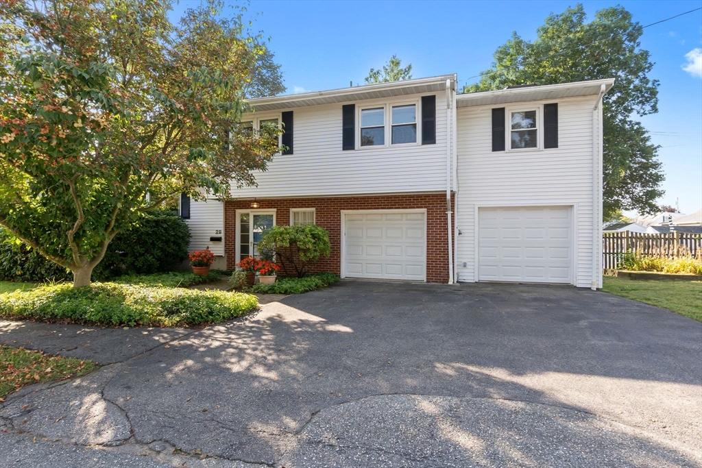 29 Sonning Road Beverly, MA 01915 - Photo 2 of 35 Gallery Image 2