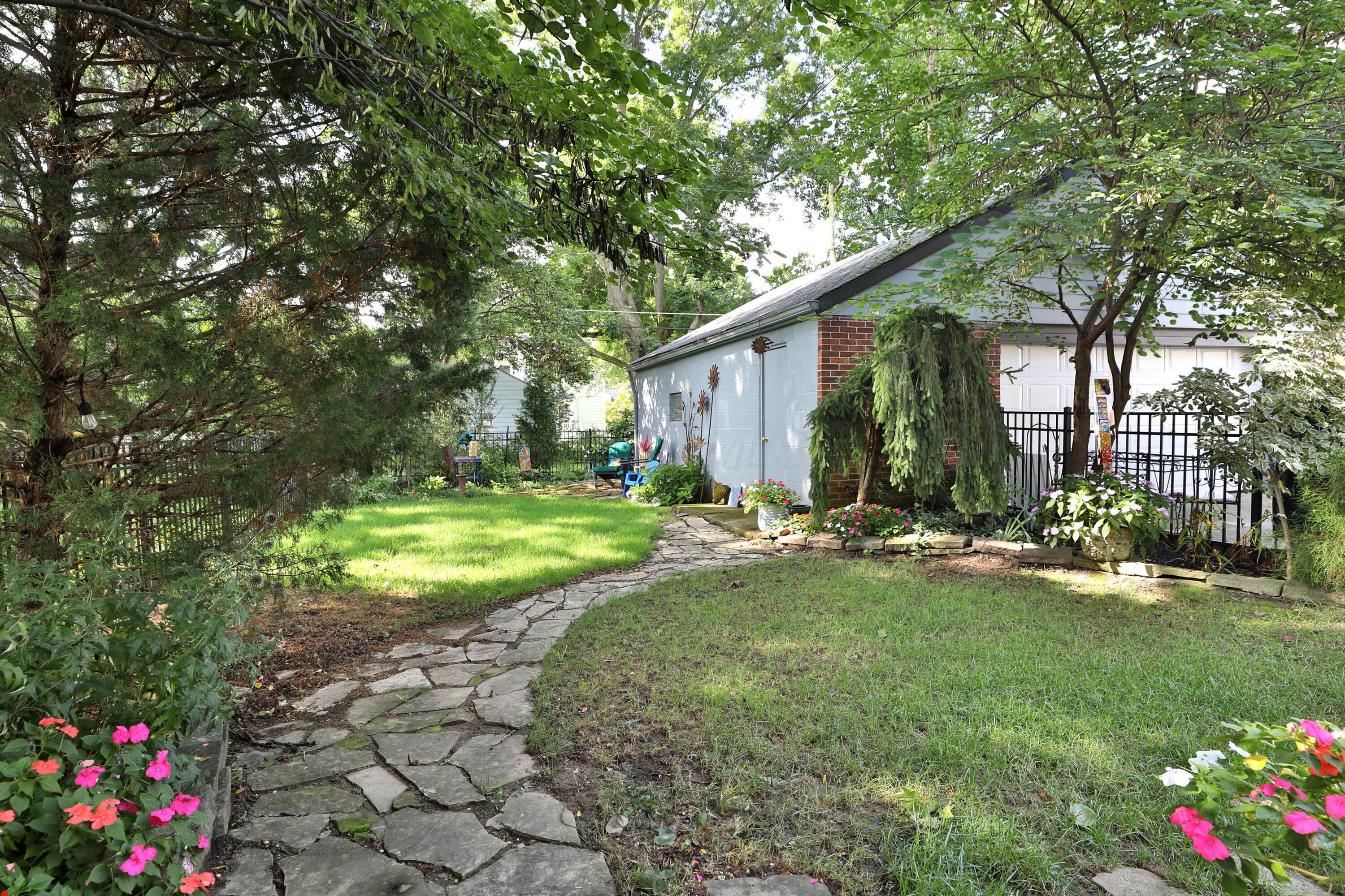 67 West Cooke Road Columbus, OH 43214 - Photo 45 of 57 Backyard