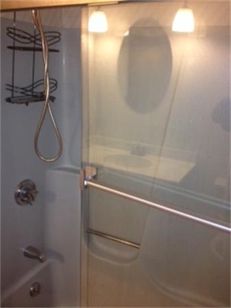 84 Eleanor Road Springfield, MA 01108 - Photo 6 of 16