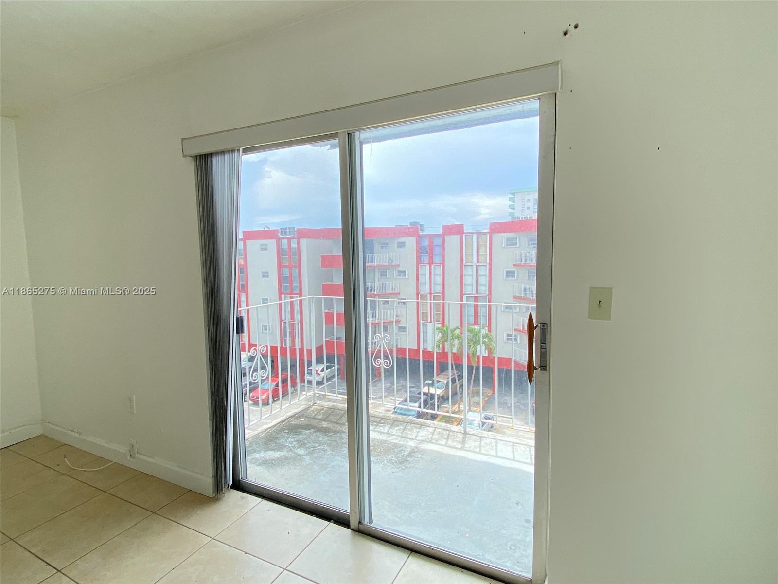 1655 West 44th Place, Unit 511 Hialeah, FL 33012 - Photo 11 of 14