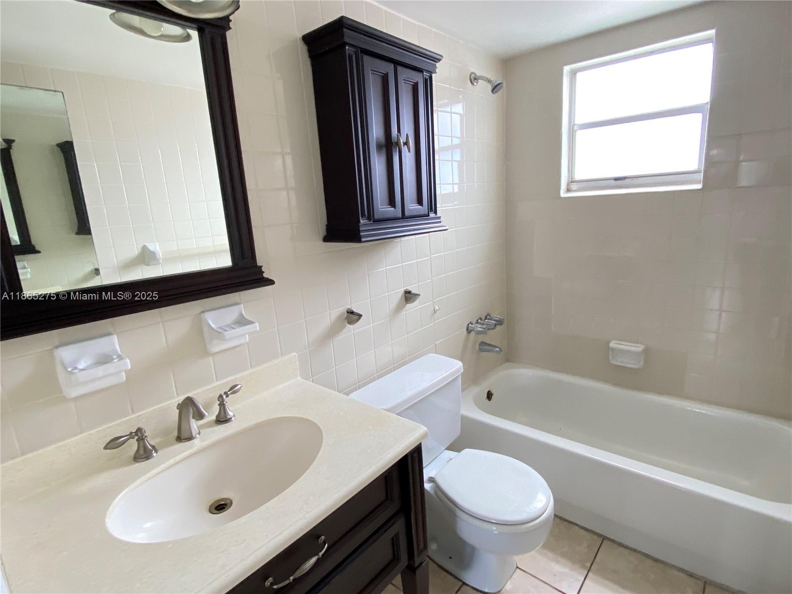 1655 West 44th Place, Unit 511 Hialeah, FL 33012 - Photo 14 of 14