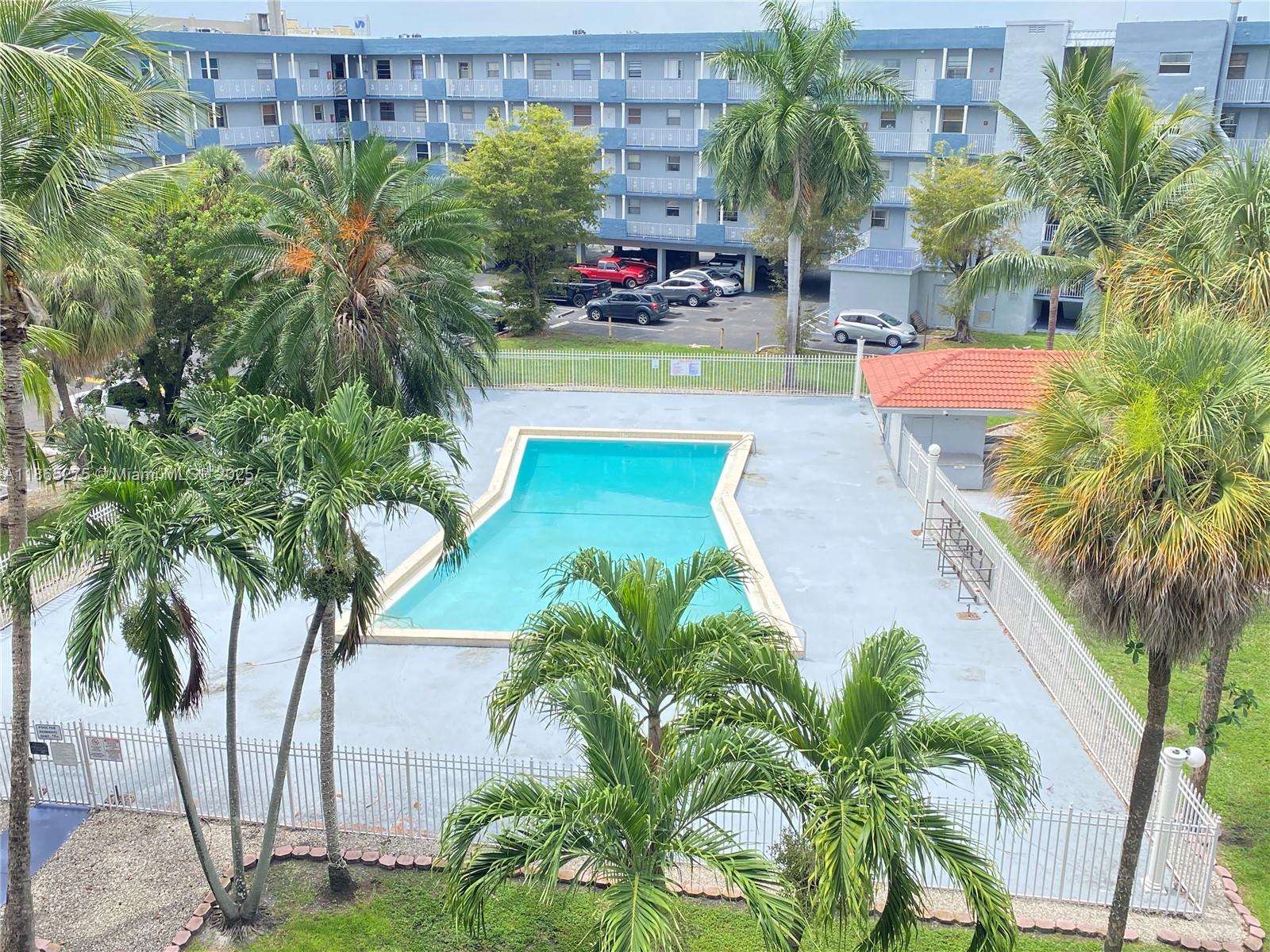 1655 West 44th Place, Unit 511 Hialeah, FL 33012 - Photo 3 of 14