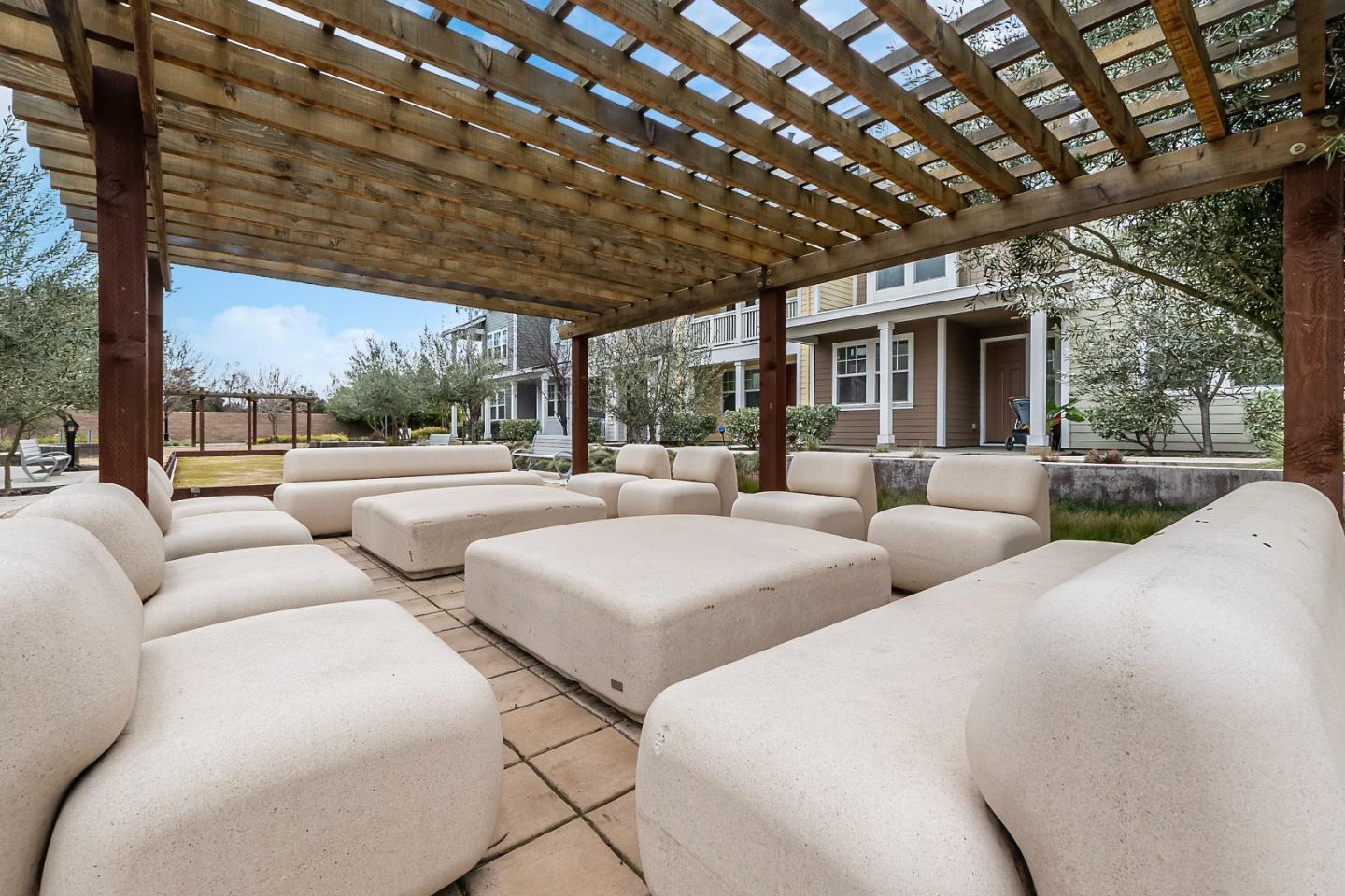 346 Circuit Way Mountain View, CA 94043 - Photo 50 of 65