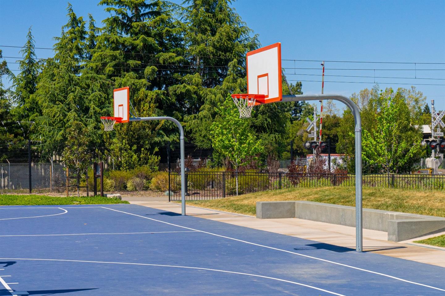 346 Circuit Way Mountain View, CA 94043 - Photo 52 of 65