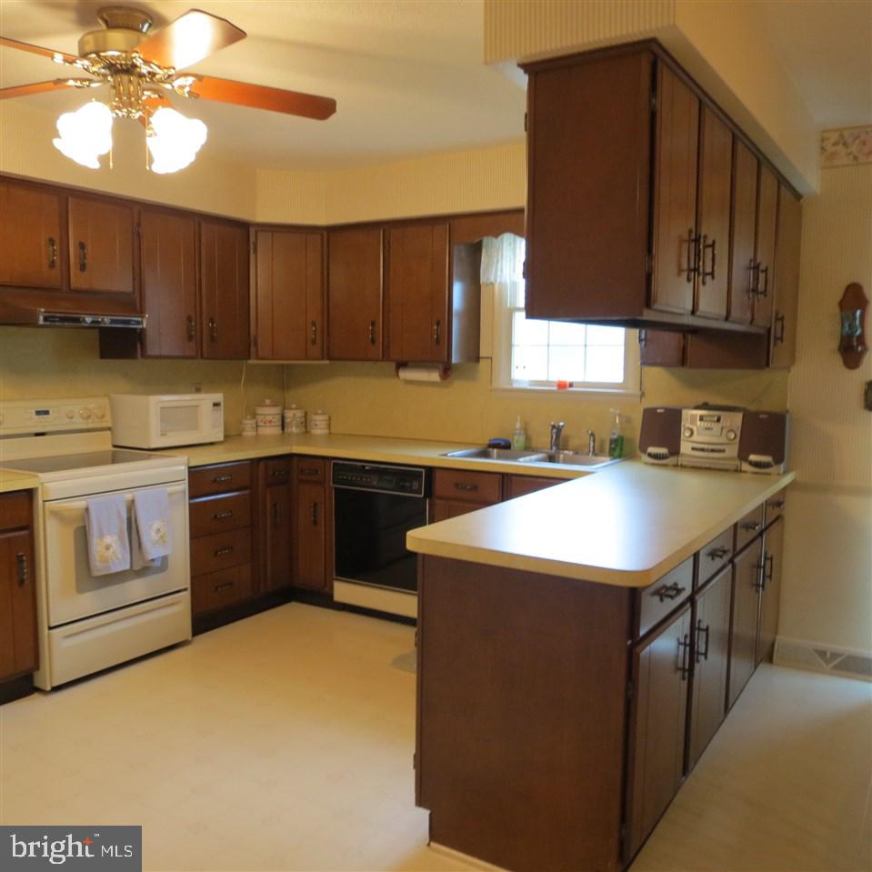 2356 Craley Road Windsor, PA 17366 - Photo 11 of 35
