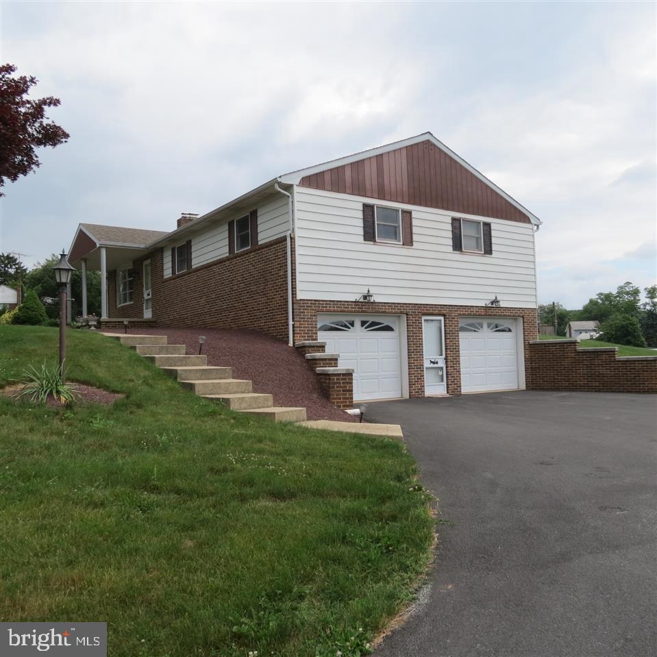 2356 Craley Road Windsor, PA 17366 - Photo 3 of 35