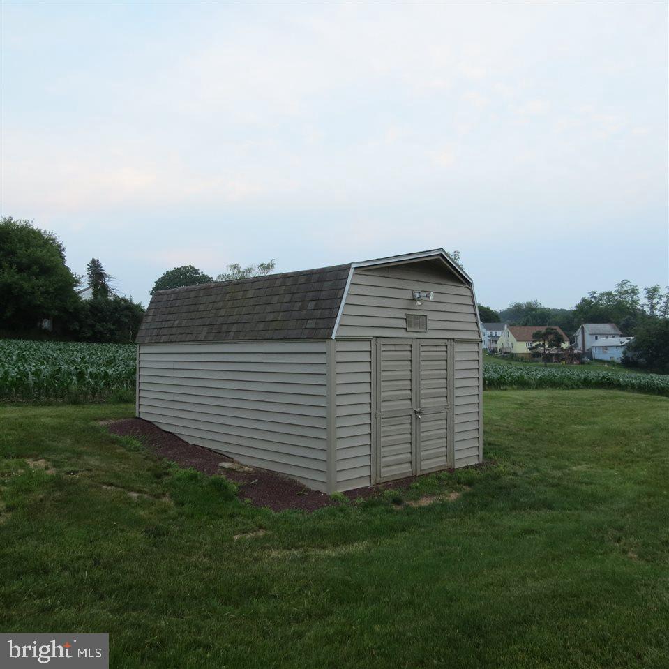 2356 Craley Road Windsor, PA 17366 - Photo 7 of 35