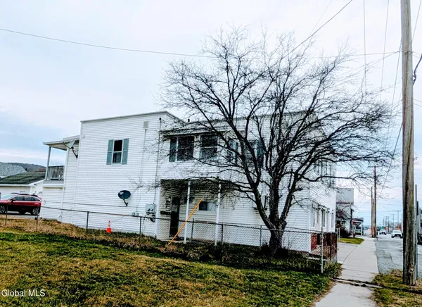 $229,900 | 212 Broadway, Whitehall, NY 12887