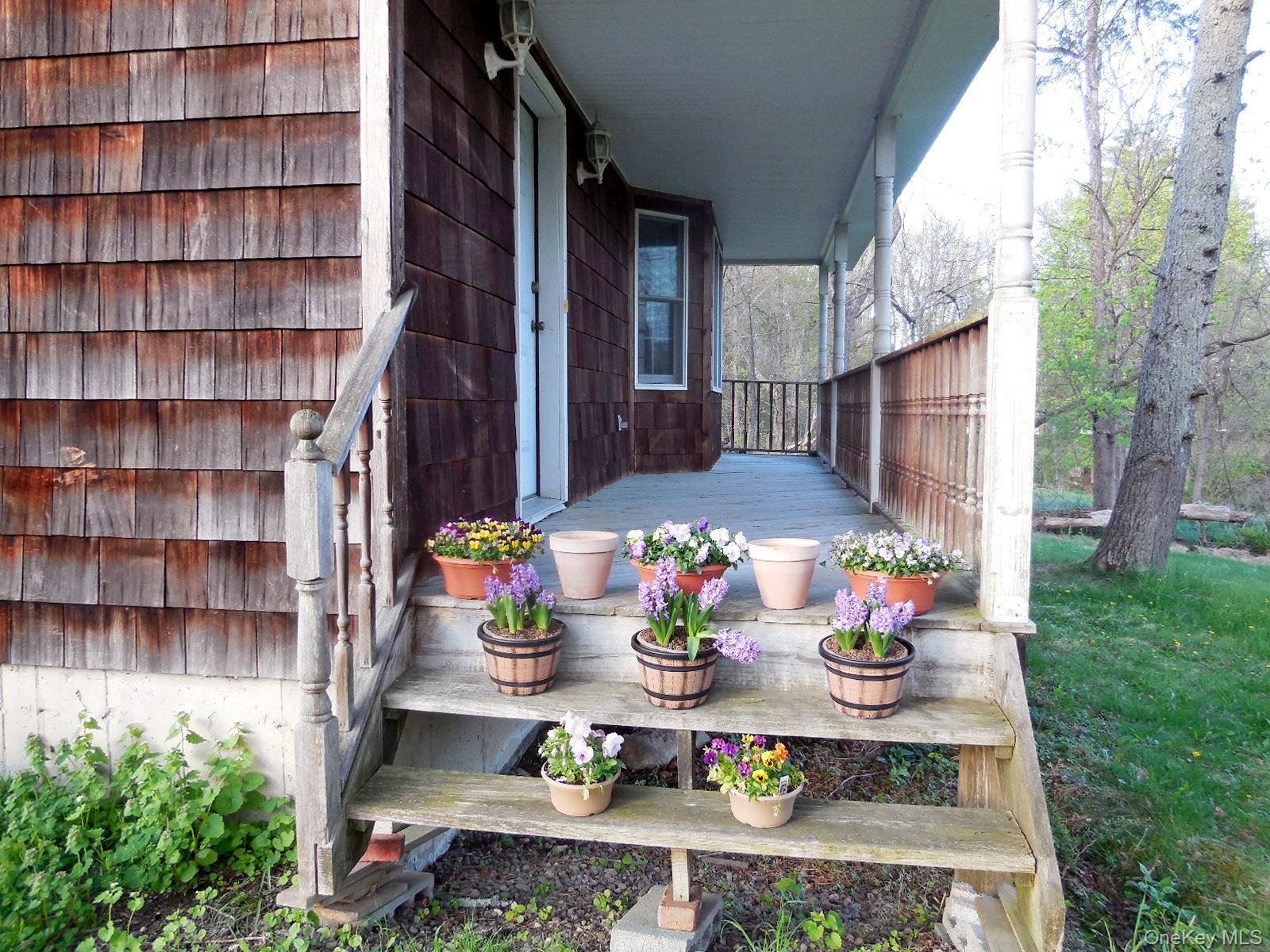 617 Burlingham Road Bloomingburg, NY 12721 - Photo 20 of 39 Covered front porch.