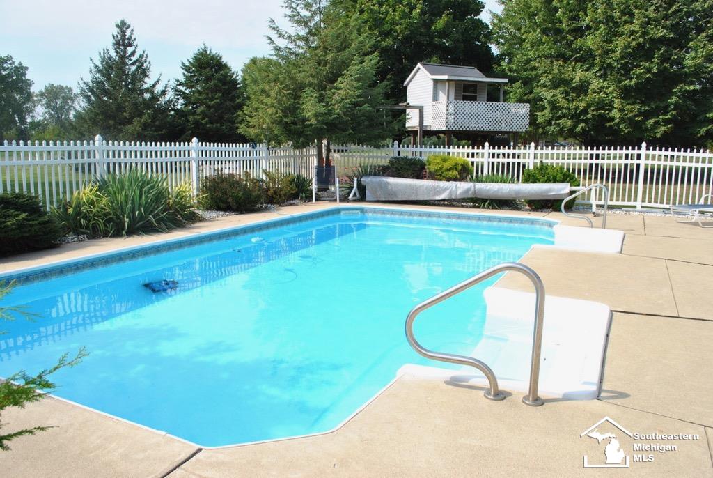 2192 East Hurd Road Monroe, MI 48162 - Photo 13 of 59
