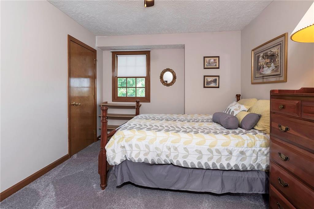 379 Cobblestone Circle McKees Rocks, PA 15136 - Photo 15 of 25