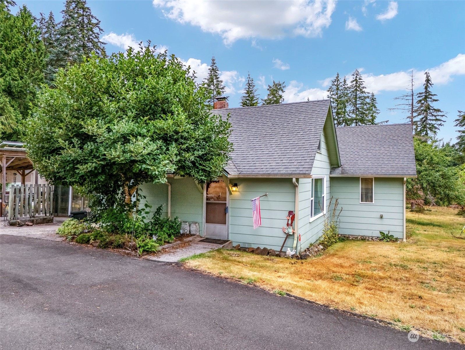 104 Dahlman Road Castle Rock, WA 98611 - Photo 4 of 26 Gallery Image 4