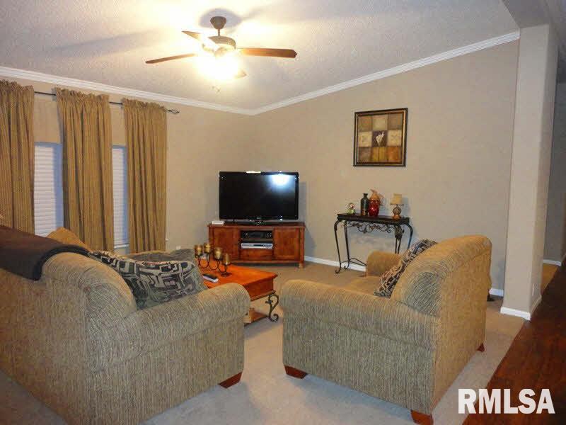 101 East Pershing Valier, IL 62891 - Photo 4 of 6 Gallery Image 4