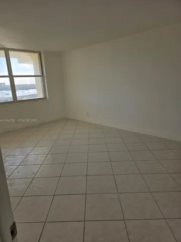 $2,475 | 18151 Northeast 31st Court, Unit 2009, Aventura, FL 33160