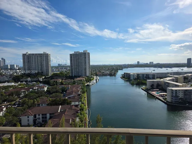 $2,475 | 18151 Northeast 31st Court, Unit 2009, Aventura, FL 33160