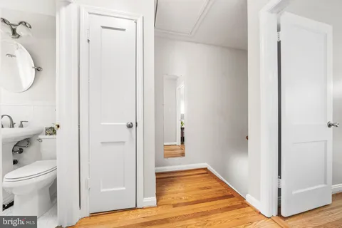 $599,999 | 6801 Radcliffe Drive, Alexandria, VA 22307