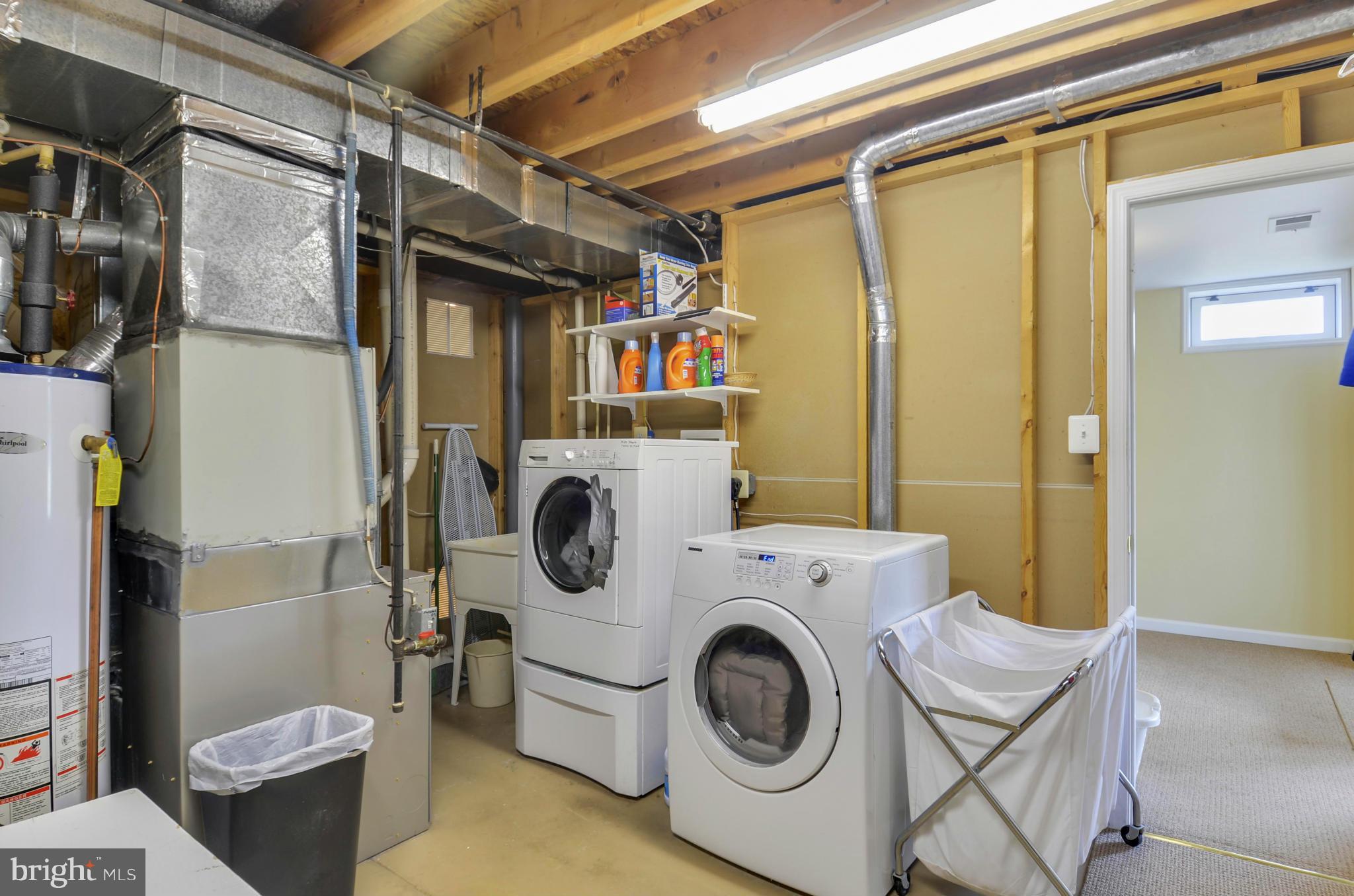 19500 Conlon Court Poolesville, MD 20837 - Photo 29 of 29 Laundry Room