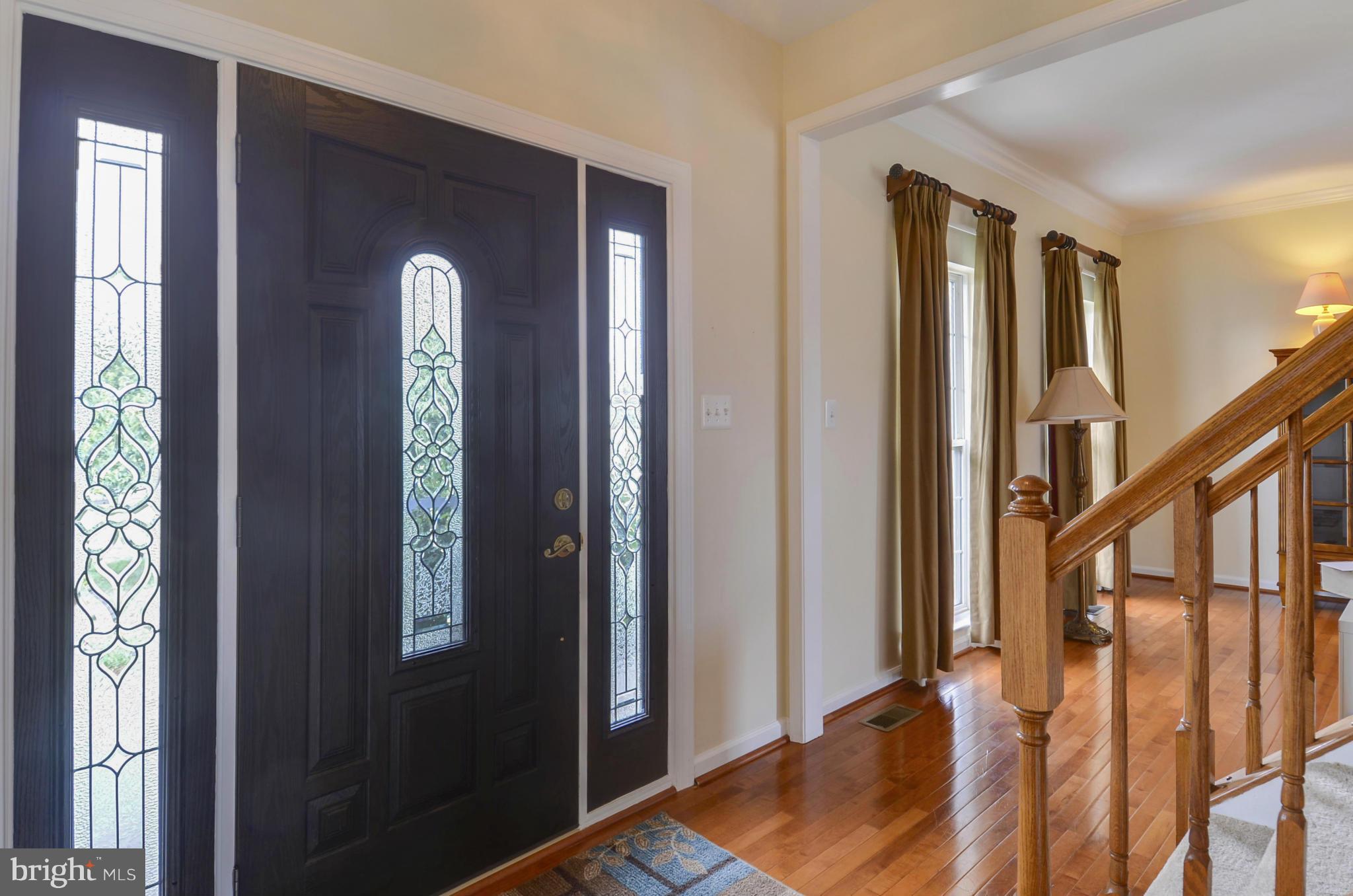 19500 Conlon Court Poolesville, MD 20837 - Photo 8 of 29 Foyer
