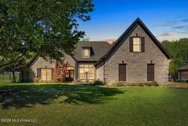$485,000 | 3815 Park Creek Drive, Southaven, MS 38672
