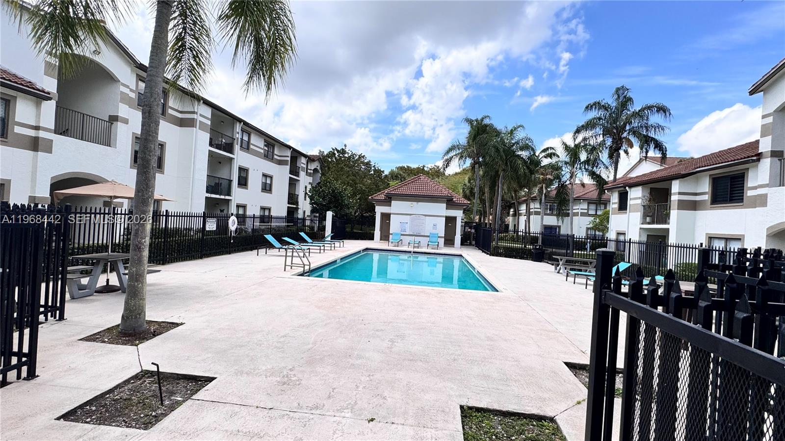 570 South Park Road, Unit 126 Hollywood, FL 33021 - Photo 17 of 54