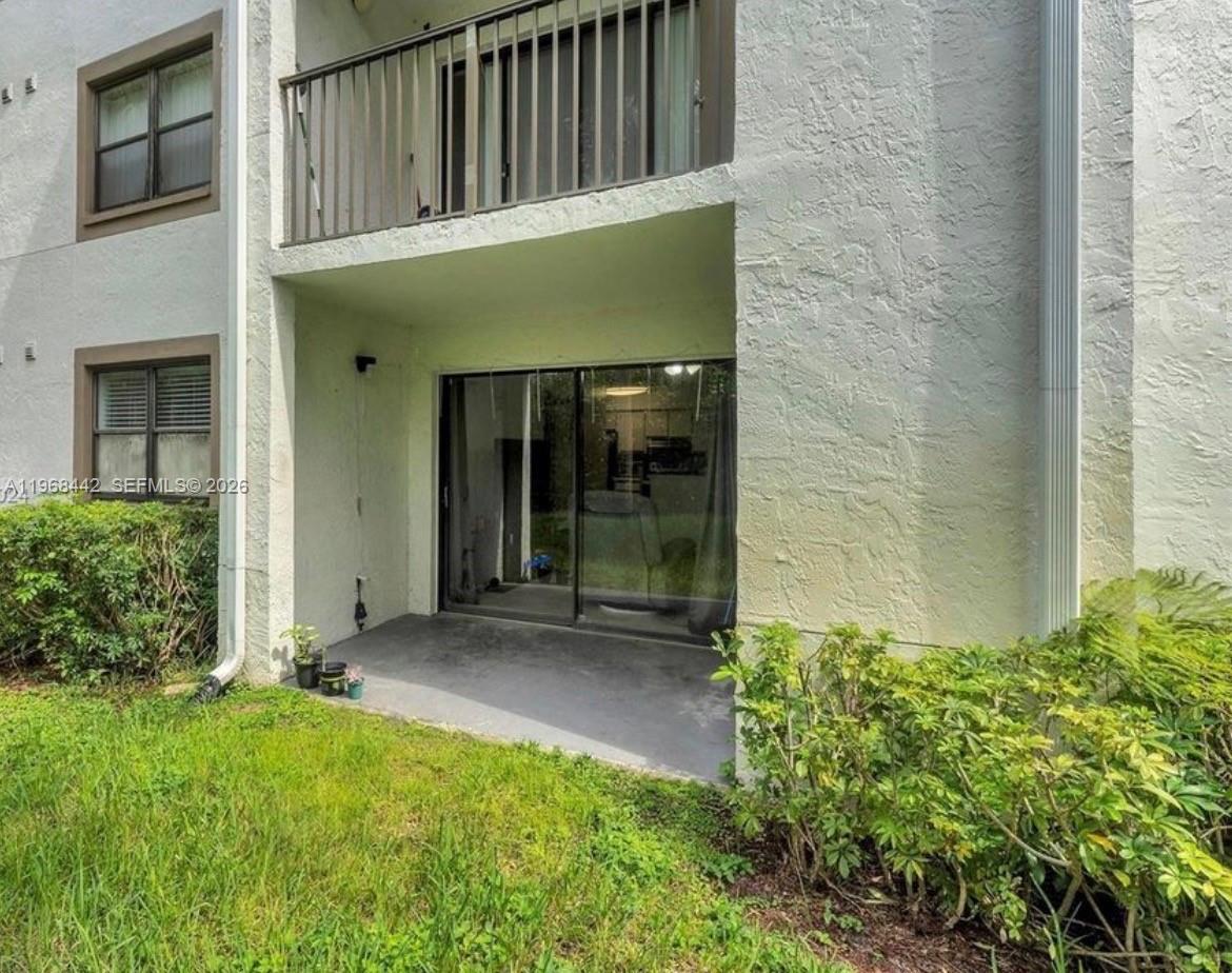 570 South Park Road, Unit 126 Hollywood, FL 33021 - Photo 2 of 54