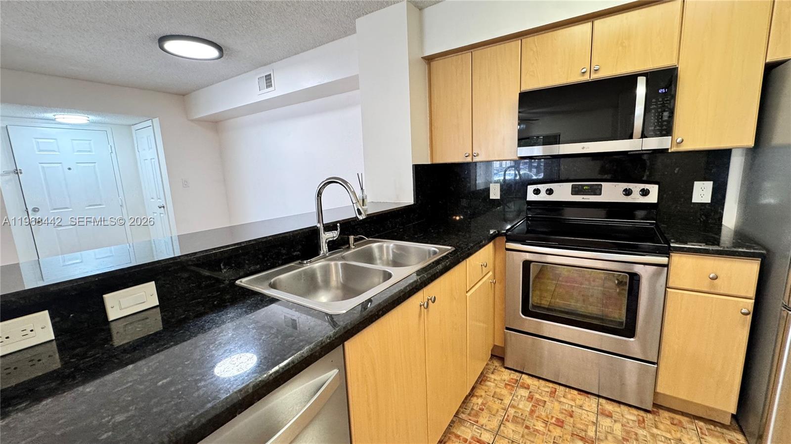 570 South Park Road, Unit 126 Hollywood, FL 33021 - Photo 37 of 54