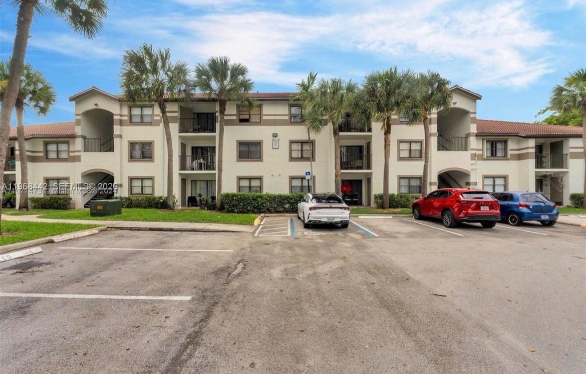 570 South Park Road, Unit 126 Hollywood, FL 33021 - Photo 7 of 54