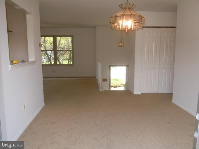 9325 Oak White Road Nottingham, MD 21236 - Photo 13 of 21 Hallway