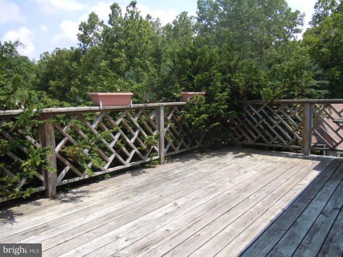 9325 Oak White Road Nottingham, MD 21236 - Photo 17 of 21 Deck