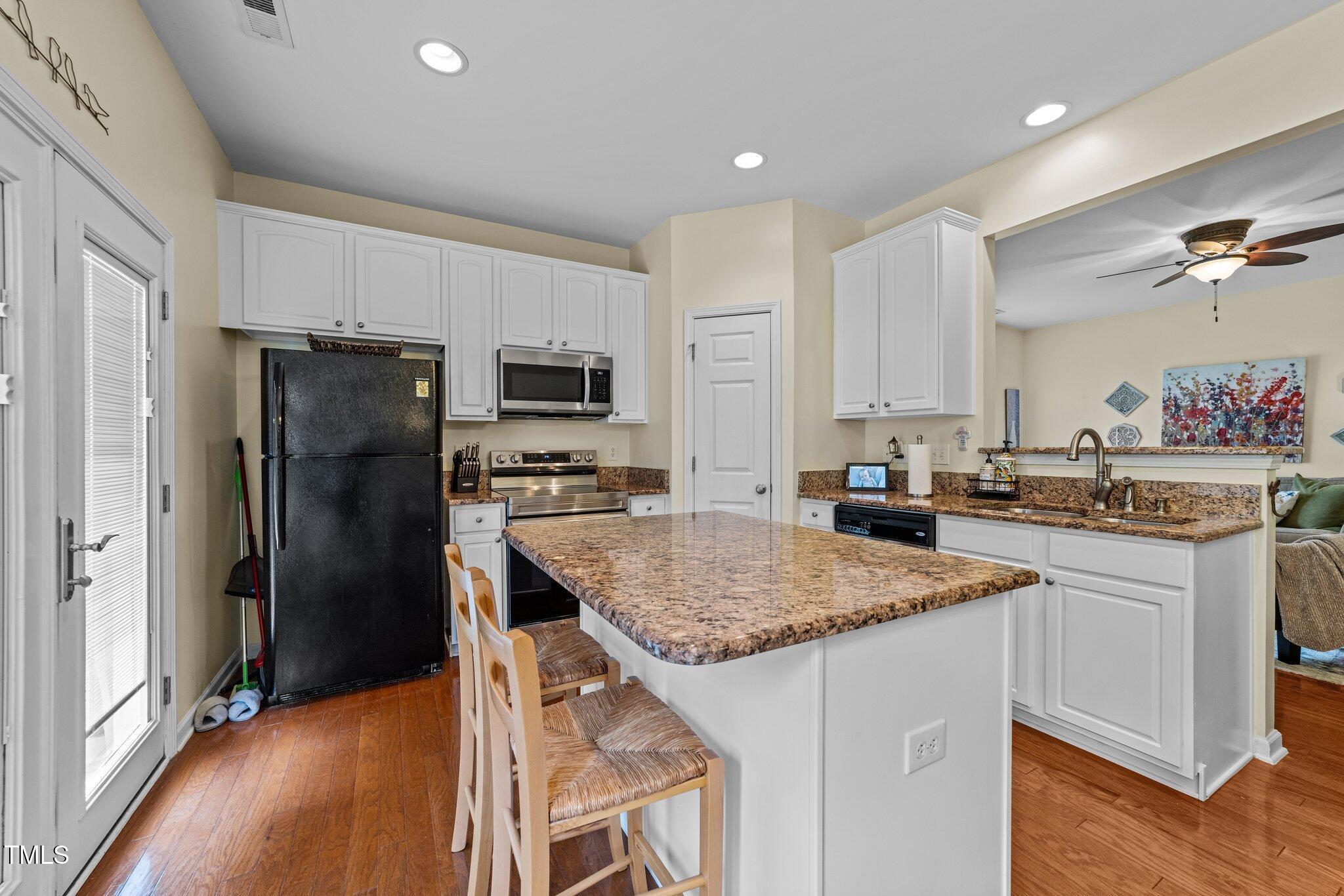 2950 Settle In Lane Raleigh, NC 27614 - Photo 10 of 32 11-web-or-mls-3D5A9371